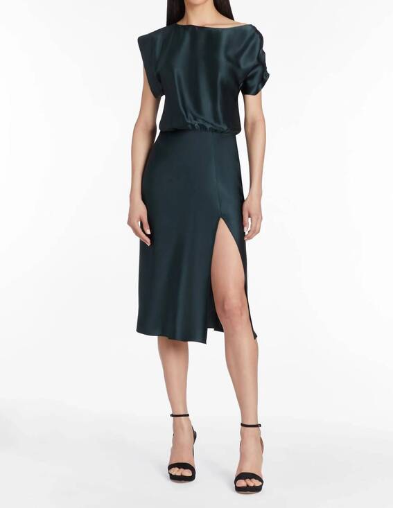 AMANDA UPRICHARD Dresses & Skirts - NEW AMANDA UPRICHARD elroy silk midi dress in forest green
